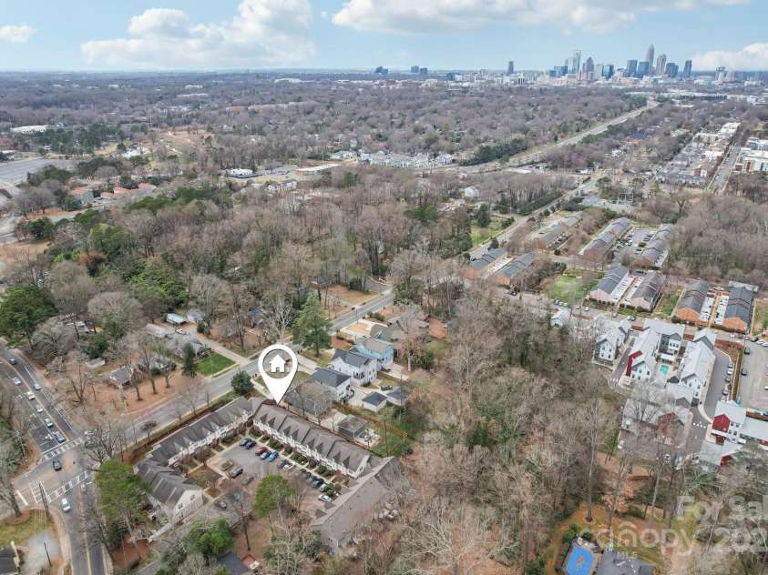 3010 Uxbridge Woods Court, Charlotte, NC 28205.  MLS# CAR4230733, YatesRealty ID 5039. 