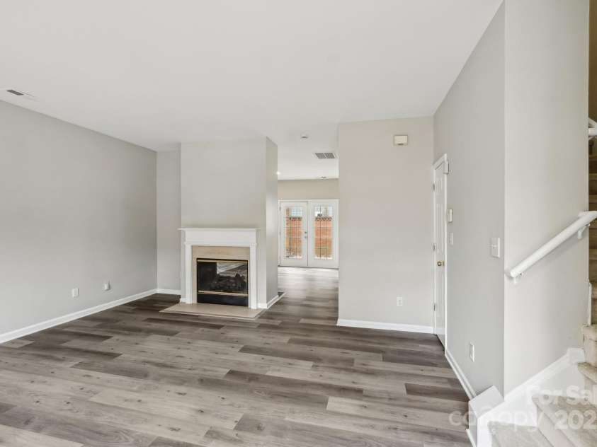 3010 Uxbridge Woods Court, Charlotte, NC 28205.  MLS# CAR4230733, YatesRealty ID 5039. 