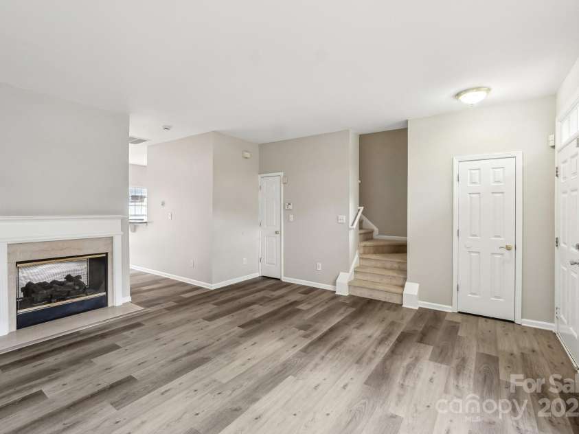 3010 Uxbridge Woods Court, Charlotte, NC 28205.  MLS# CAR4230733, YatesRealty ID 5039. 