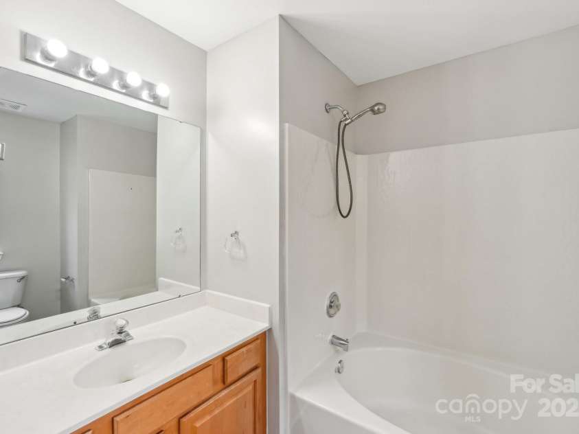 3010 Uxbridge Woods Court, Charlotte, NC 28205.  MLS# CAR4230733, YatesRealty ID 5039. 