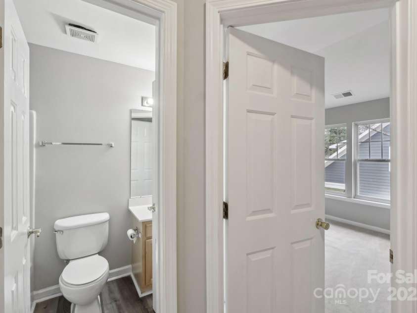 3010 Uxbridge Woods Court, Charlotte, NC 28205.  MLS# CAR4230733, YatesRealty ID 5039. 