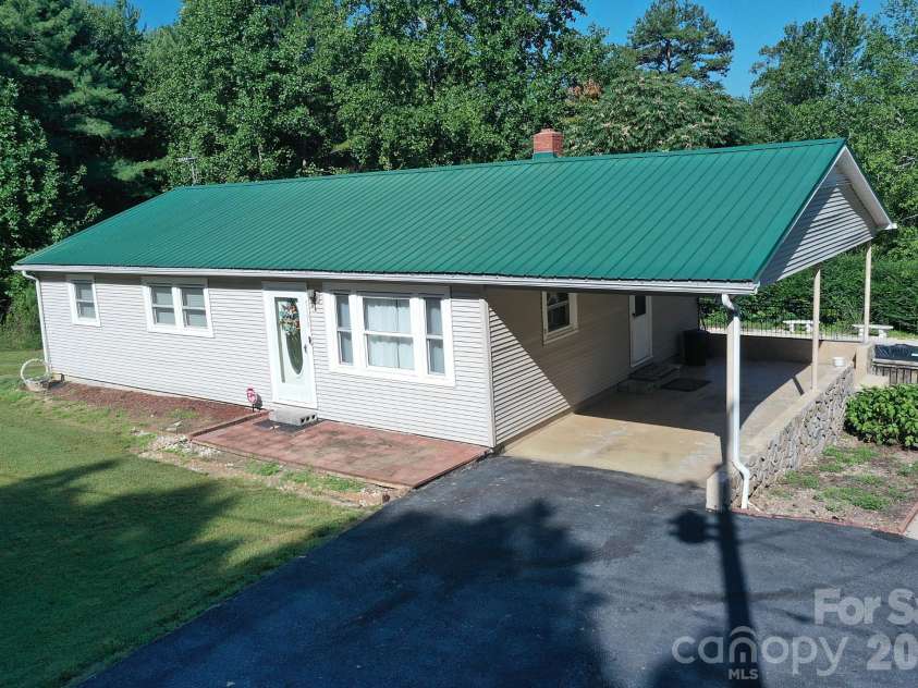 5190 Hidden Acres Lane, Granite Falls, NC 28630.  MLS# CAR4422509, YatesRealty ID 50391. 