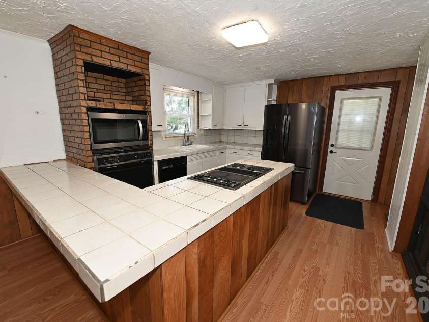 5190 Hidden Acres Lane, Granite Falls, NC 28630.  MLS# CAR4422509, YatesRealty ID 50391. 