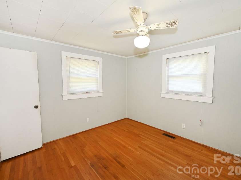 5190 Hidden Acres Lane, Granite Falls, NC 28630.  MLS# CAR4422509, YatesRealty ID 50391. 