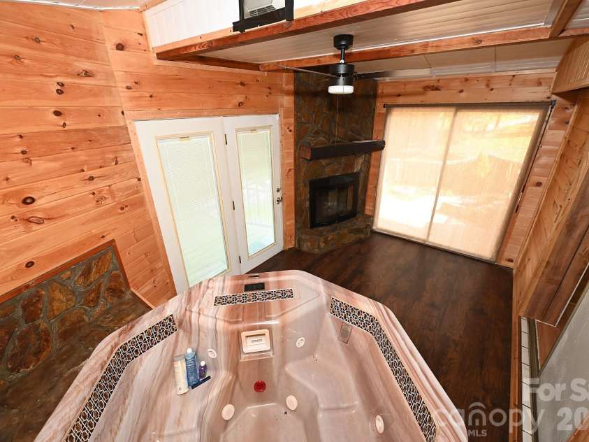 5190 Hidden Acres Lane, Granite Falls, NC 28630.  MLS# CAR4422509, YatesRealty ID 50391. 