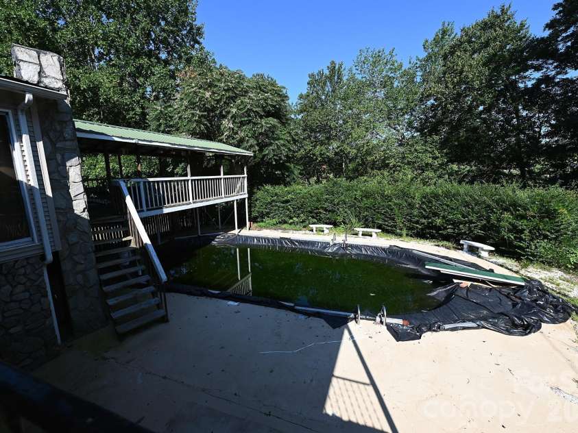 5190 Hidden Acres Lane, Granite Falls, NC 28630.  MLS# CAR4422509, YatesRealty ID 50391. 