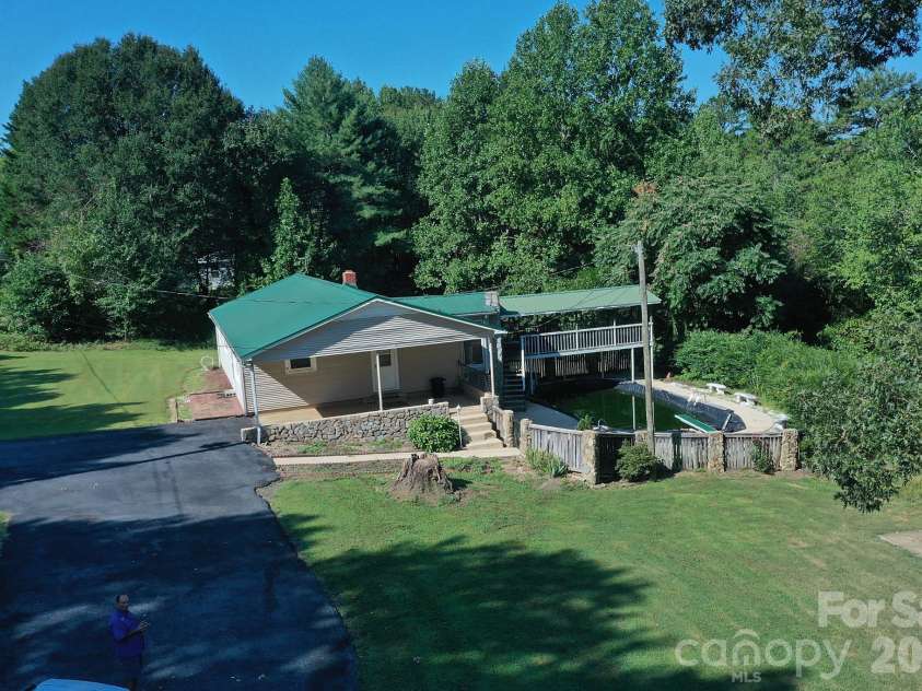 5190 Hidden Acres Lane, Granite Falls, NC 28630.  MLS# CAR4422509, YatesRealty ID 50391. 