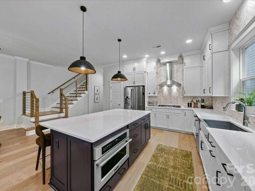 1233 Drummond Avenue, Charlotte, NC 28205.  MLS# CAR4416426, YatesRealty ID 50392. 