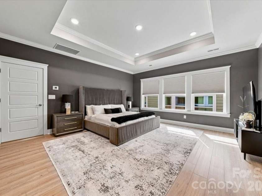 1233 Drummond Avenue, Charlotte, NC 28205.  MLS# CAR4416426, YatesRealty ID 50392. 