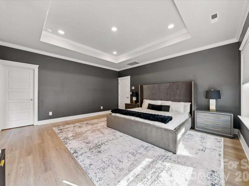 1233 Drummond Avenue, Charlotte, NC 28205.  MLS# CAR4416426, YatesRealty ID 50392. 