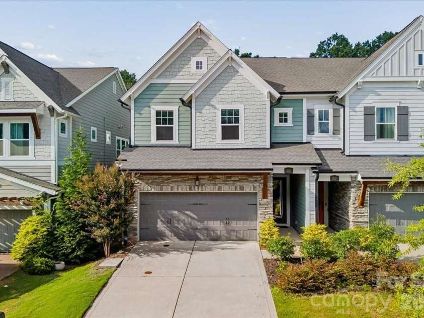 1233 Drummond Avenue, Charlotte, NC 28205.  MLS# CAR4416426, YatesRealty ID 50392. 