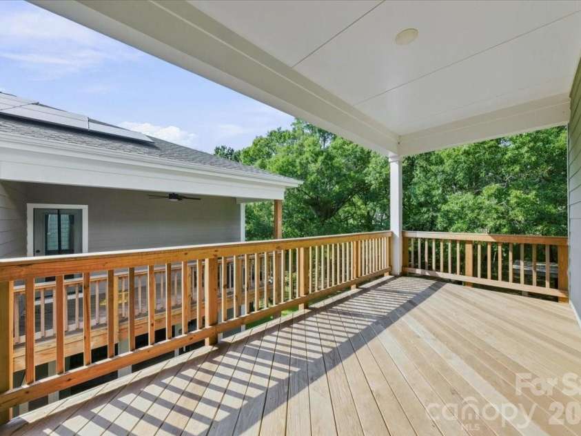 1233 Drummond Avenue, Charlotte, NC 28205.  MLS# CAR4416426, YatesRealty ID 50392. 