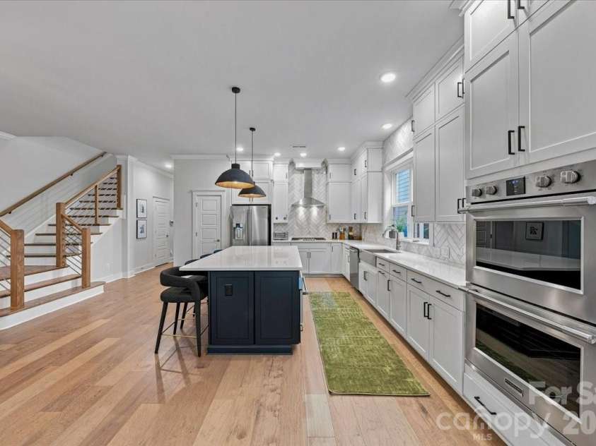 1233 Drummond Avenue, Charlotte, NC 28205.  MLS# CAR4416426, YatesRealty ID 50392. 