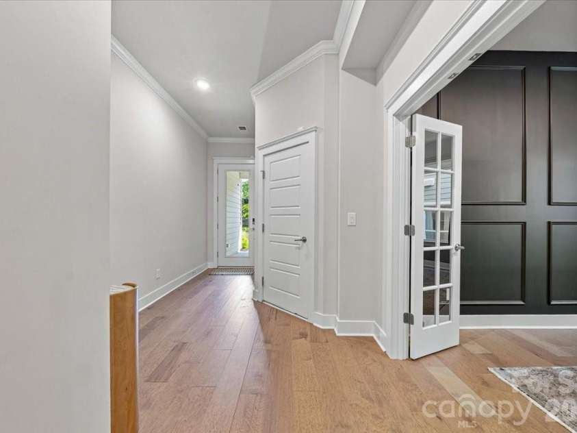 1233 Drummond Avenue, Charlotte, NC 28205.  MLS# CAR4416426, YatesRealty ID 50392. 