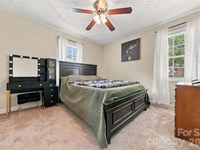 5118 Piedmont Circle, Conover, NC 28613.  MLS# CAR4423529, YatesRealty ID 50394. 