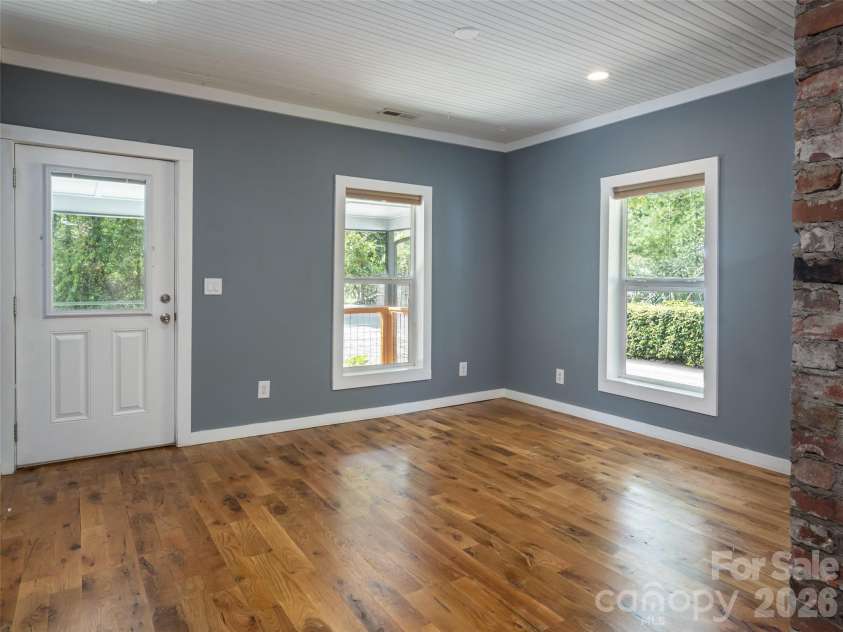 306 Mccoy Cove Road, Black Mountain, NC 28711.  MLS# CAR4423838, YatesRealty ID 50395. 