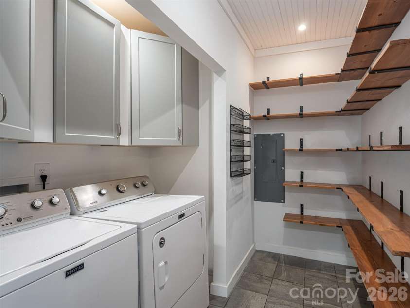 306 Mccoy Cove Road, Black Mountain, NC 28711.  MLS# CAR4423838, YatesRealty ID 50395. 