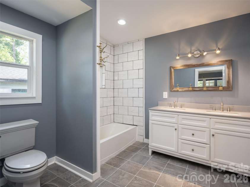 306 Mccoy Cove Road, Black Mountain, NC 28711.  MLS# CAR4423838, YatesRealty ID 50395. 