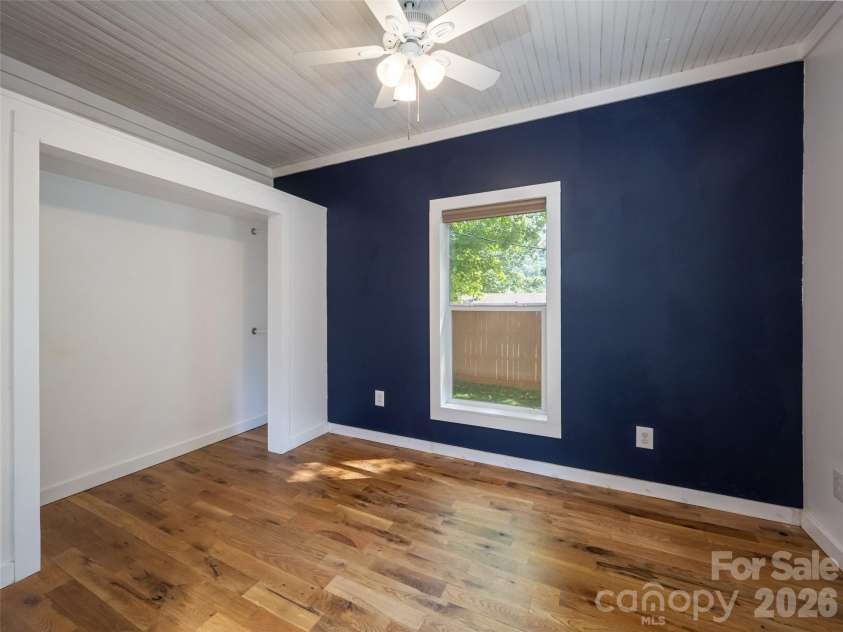 306 Mccoy Cove Road, Black Mountain, NC 28711.  MLS# CAR4423838, YatesRealty ID 50395. 