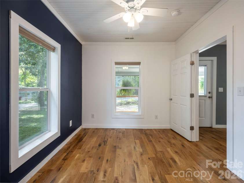 306 Mccoy Cove Road, Black Mountain, NC 28711.  MLS# CAR4423838, YatesRealty ID 50395. 
