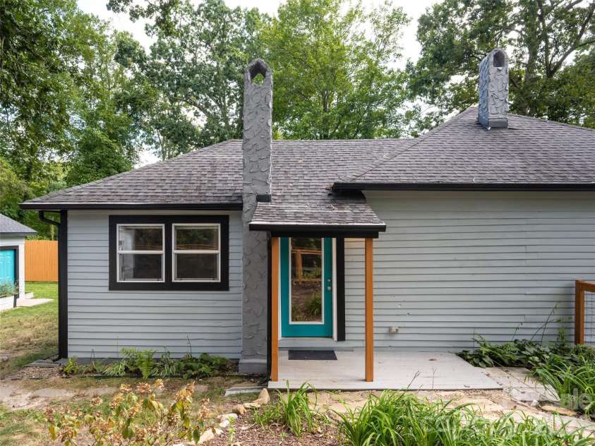 306 Mccoy Cove Road, Black Mountain, NC 28711.  MLS# CAR4423838, YatesRealty ID 50395. 