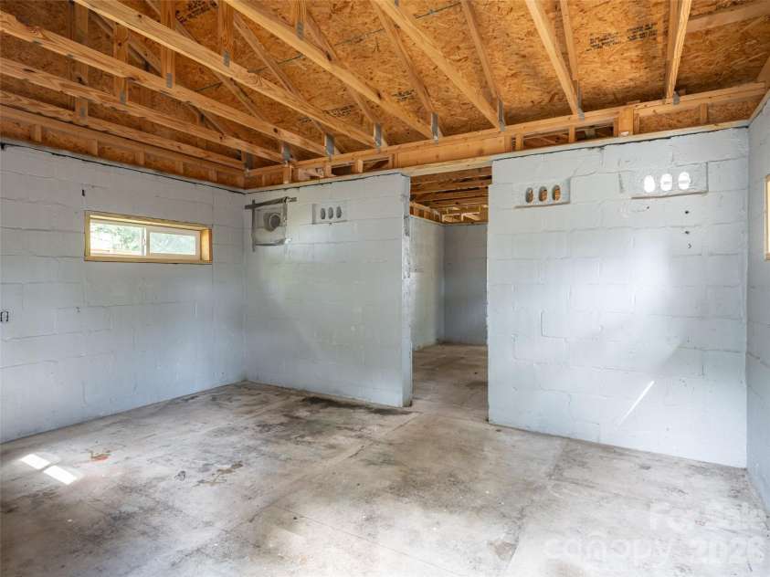 306 Mccoy Cove Road, Black Mountain, NC 28711.  MLS# CAR4423838, YatesRealty ID 50395. 