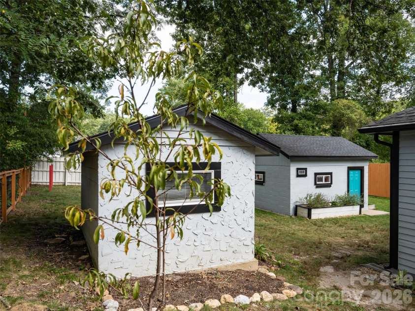 306 Mccoy Cove Road, Black Mountain, NC 28711.  MLS# CAR4423838, YatesRealty ID 50395. 