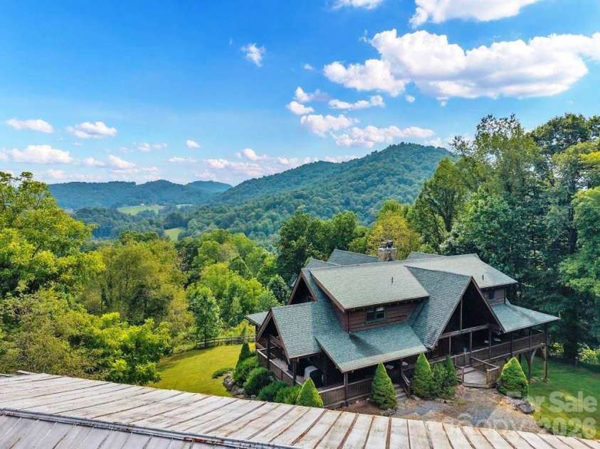 501 John Ward Road, Sugar Grove, NC 28679.  MLS# CAR4423924, YatesRealty ID 50396. 
