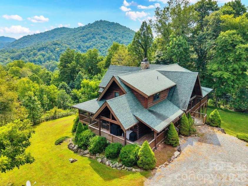 501 John Ward Road, Sugar Grove, NC 28679.  MLS# CAR4423924, YatesRealty ID 50396. 