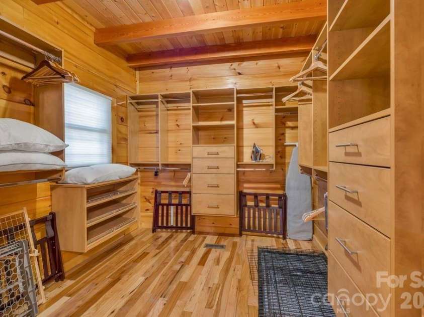 501 John Ward Road, Sugar Grove, NC 28679.  MLS# CAR4423924, YatesRealty ID 50396. 