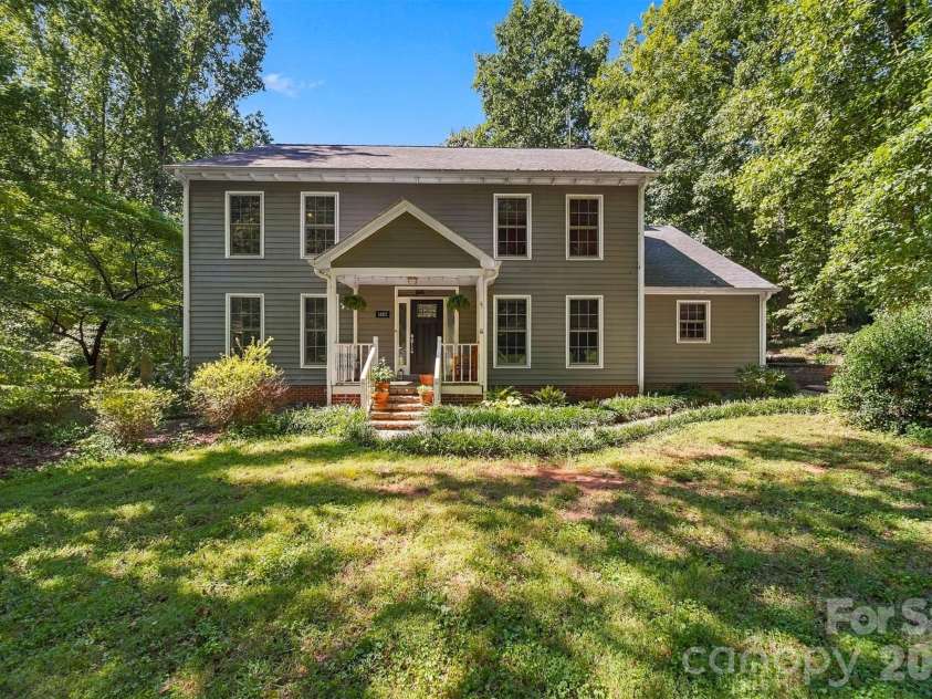1602 Fairway Drive, Newton, NC 28658.  MLS# CAR4423764, YatesRealty ID 50399. 