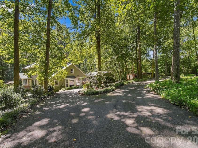 1602 Fairway Drive, Newton, NC 28658.  MLS# CAR4423764, YatesRealty ID 50399. 