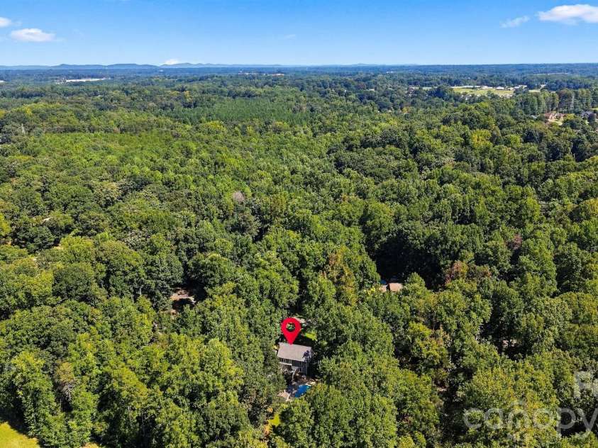 1602 Fairway Drive, Newton, NC 28658.  MLS# CAR4423764, YatesRealty ID 50399. 