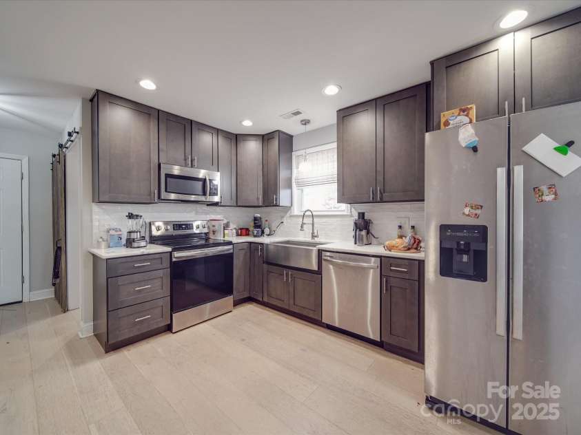 114 Lee Avenue, Bessemer City, NC 28016.  MLS# CAR4214397, YatesRealty ID 504. 