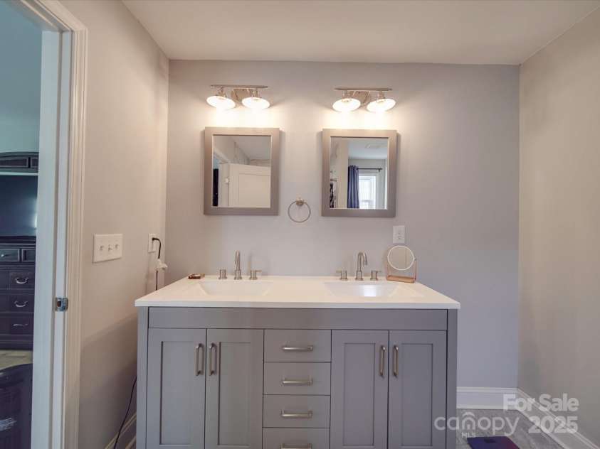 114 Lee Avenue, Bessemer City, NC 28016.  MLS# CAR4214397, YatesRealty ID 504. 