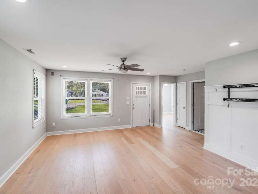 114 Lee Avenue, Bessemer City, NC 28016.  MLS# CAR4296203, YatesRealty ID 504. 