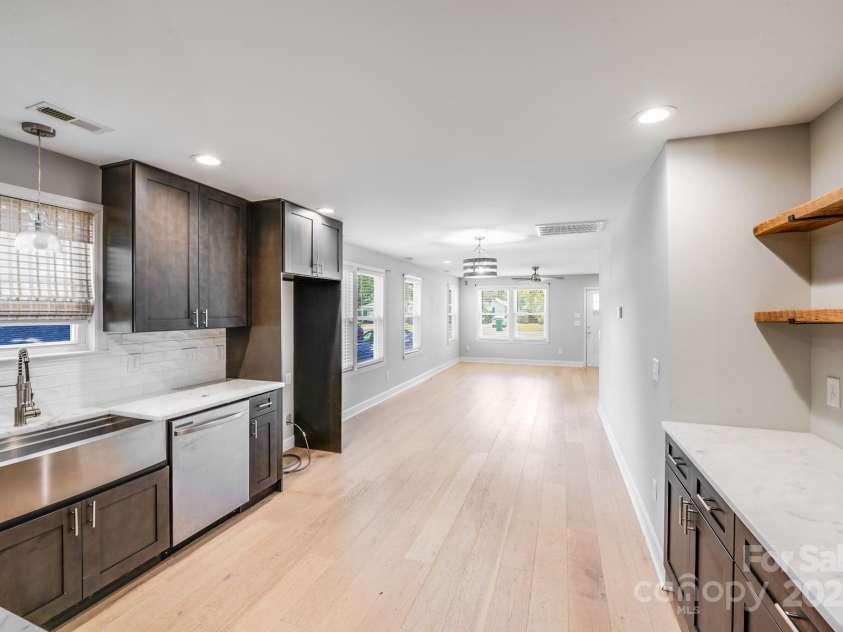 114 Lee Avenue, Bessemer City, NC 28016.  MLS# CAR4296203, YatesRealty ID 504. 