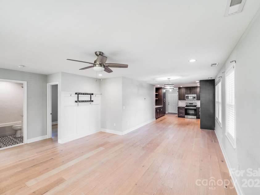 114 Lee Avenue, Bessemer City, NC 28016.  MLS# CAR4296203, YatesRealty ID 504. 