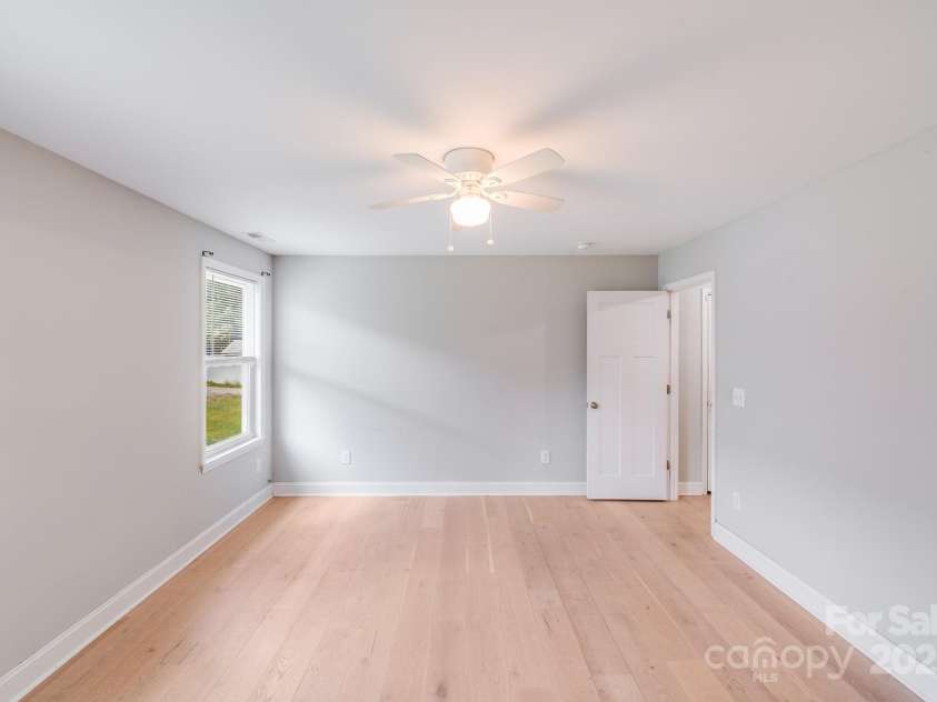 114 Lee Avenue, Bessemer City, NC 28016.  MLS# CAR4296203, YatesRealty ID 504. 