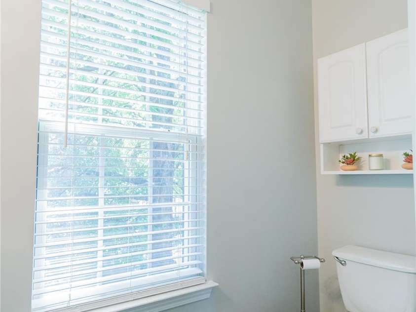 9511 Lina Ardrey Lane, Charlotte, NC 28277.  MLS# CAR4269974, YatesRealty ID 504. Half bath, 2nd level