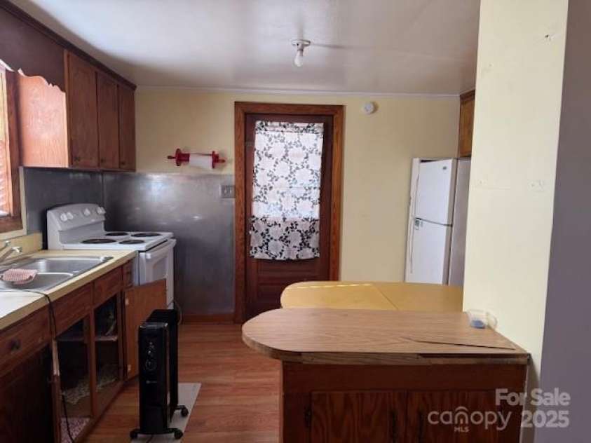 451 Jonestown Road, Bostic, NC 28018.  MLS# CAR4213313, YatesRealty ID 5040. 