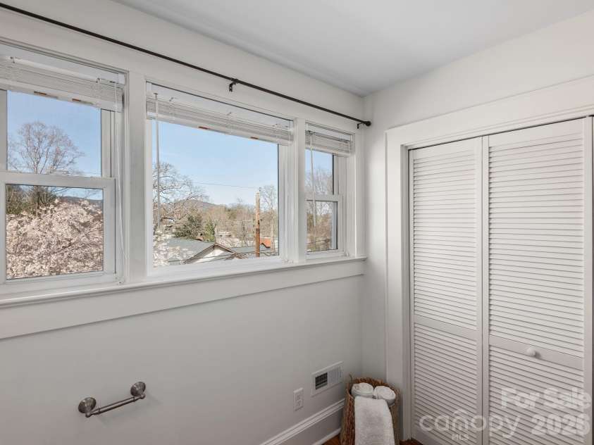 57 Mitchell Avenue, Asheville, NC 28806.  MLS# CAR4356642, YatesRealty ID 5040. 