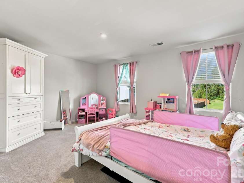 2438 Thorn Spring Lane, Concord, NC 28025.  MLS# CAR4422802, YatesRealty ID 50401. 