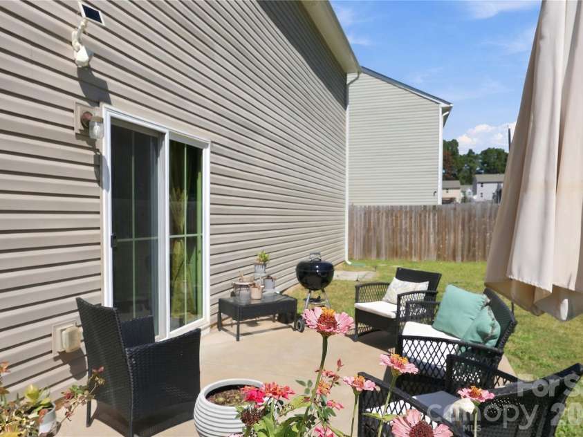 2438 Thorn Spring Lane, Concord, NC 28025.  MLS# CAR4422802, YatesRealty ID 50401. 