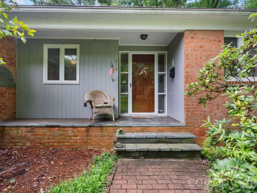 219 West Park Drive, Morganton, NC 28655.  MLS# CAR4412593, YatesRealty ID 50402. 