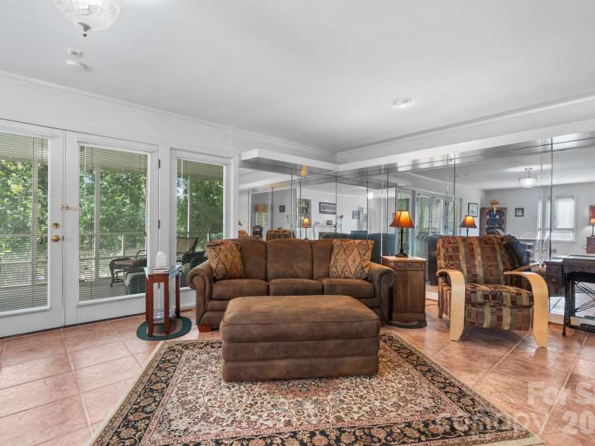 219 West Park Drive, Morganton, NC 28655.  MLS# CAR4412593, YatesRealty ID 50402. 