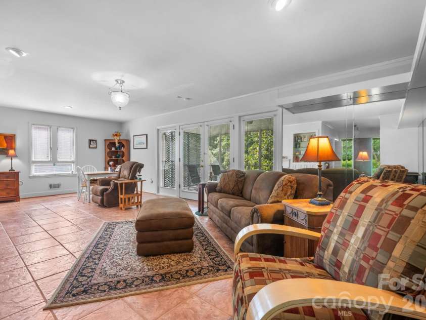 219 West Park Drive, Morganton, NC 28655.  MLS# CAR4412593, YatesRealty ID 50402. 