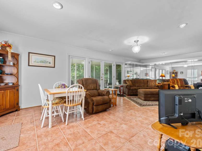 219 West Park Drive, Morganton, NC 28655.  MLS# CAR4412593, YatesRealty ID 50402. 
