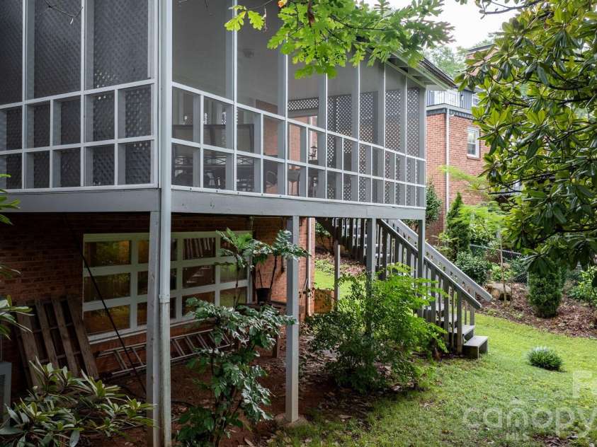 219 West Park Drive, Morganton, NC 28655.  MLS# CAR4412593, YatesRealty ID 50402. 