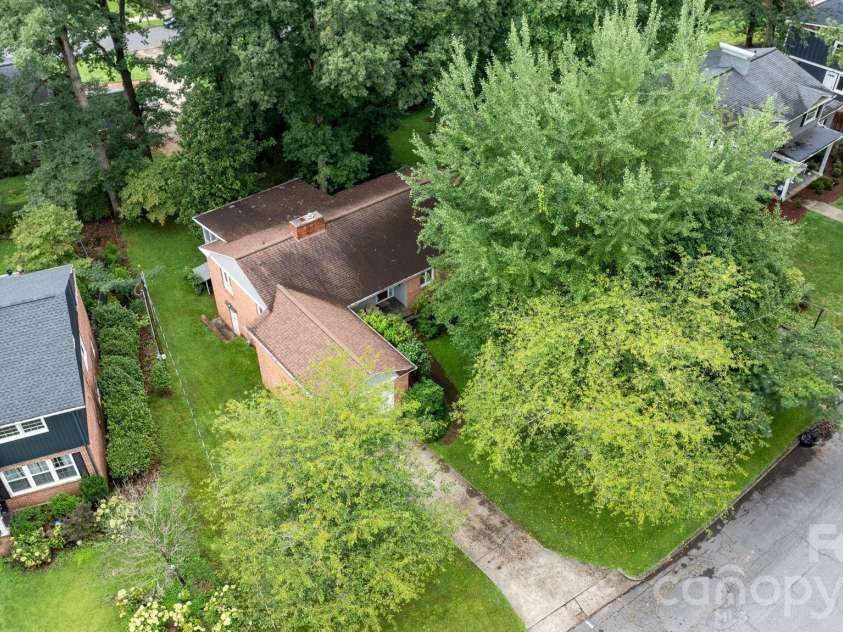 219 West Park Drive, Morganton, NC 28655.  MLS# CAR4412593, YatesRealty ID 50402. 